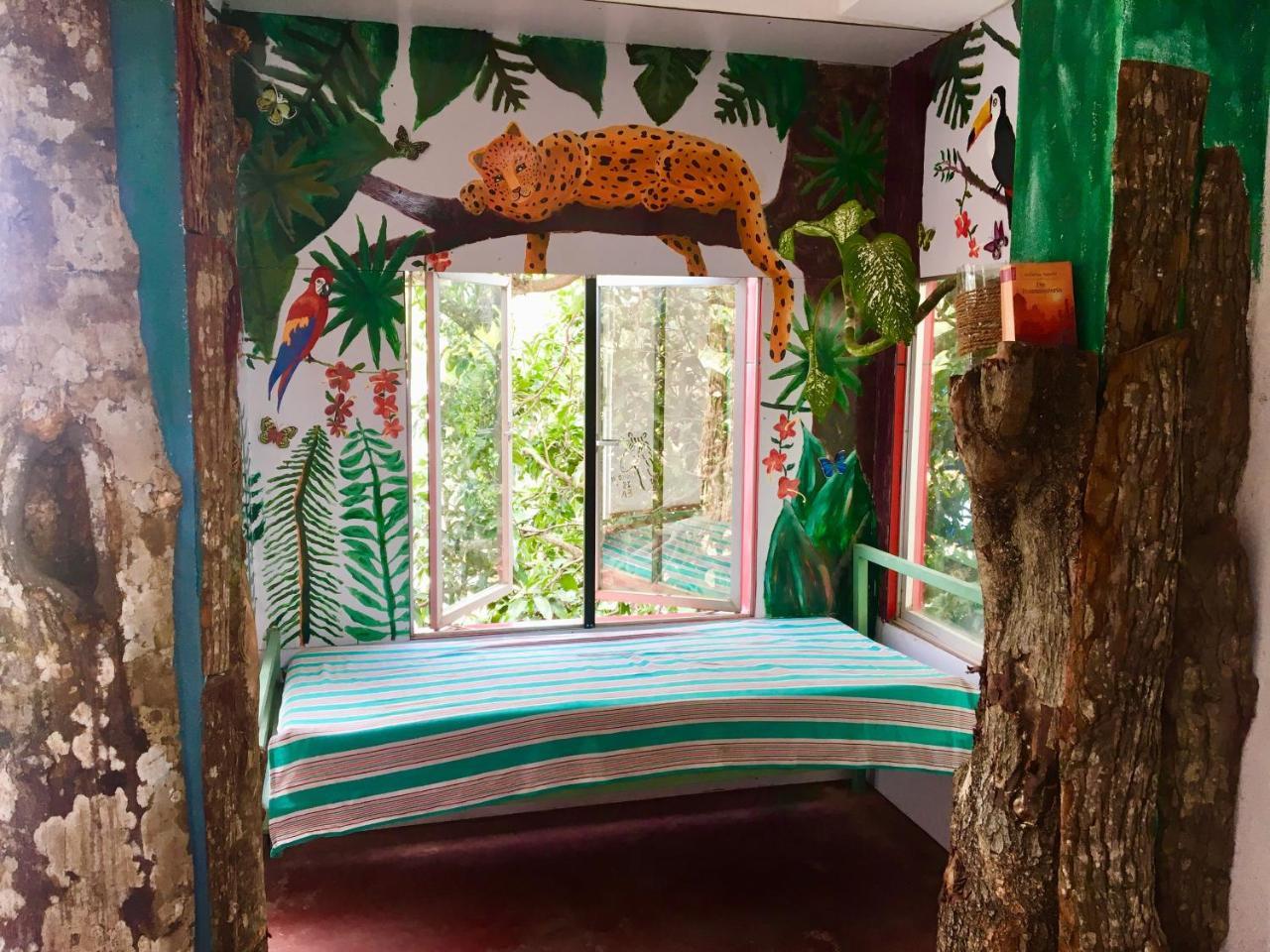 Beach Break Surf Hostel Weligama Exterior photo